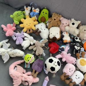 ตุ๊กตาหมีมะเขือเทศโพลีเอสเตอร์แบบห้อยคอ 3 ชิ้น บรรจุใยฝ้าย PP เหมาะสำหรับทุกเพศทุกวัย 14 ปีขึ้นไป พร้อมถุงตาข่าย - Product Image 2