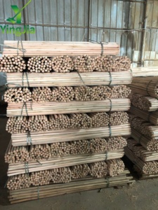 Directo de Fábrica, Mango de Madera Natural de Eucalipto con Extremo de Corte Plano y Rosca, Diámetro 2.2/2.5cm, para Escobas y Fregonas, <span class=keywords><strong>Cabo</strong></span> De Vassoura Yingjia - Product Image 3