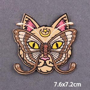 Patchs thermocollants personnalisés brodés avec motif chat, lion et fleur, conception de logo, vente en gros de patchs pour la décoration de vêtements - Product Image 4