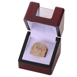 Anillo de Moda Lakers Kobe Angeles Los Angeles, Estilo Deportivo de Baloncesto, Chapado en Oro, Aleación, Victoria Eterna, Campeonato, Recuerdo, <span class=keywords><strong>2010</strong></span> - Product Image 4