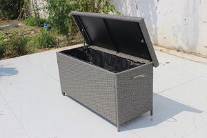 Armario de Almacenamiento de Ratán Plástico para Jardín, Caja de Almacenamiento Impermeable para Cojines de Exterior con Ruedas - Product Image 2