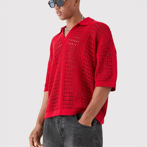 Polo en maille crochetée rouge pour homme, chemise décontractée à manches courtes et col en V ajouré, hauts noirs pour homme, vente en gros - Product Image 1