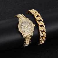 Montre à bracelet en acier littéral romain Full Diamond Montre à quartz Full Star Ensemble de bracelets Full Diamond de style Hip Hop