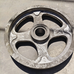 Volant en fer SG haute résistance moulé OEM pour systèmes de transmission de puissance mécanique Produit de services de moulage - Product Image 1