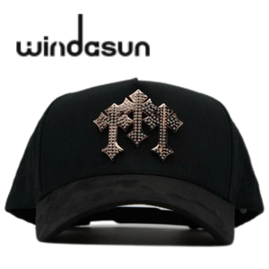 Gorra de 5 Paneles de Verano de Alta Calidad con Visera de Gamuza Negra, Logotipo Metálico, Forro Interior de Satén, Venta al Por Mayor OEM - Product Image 3
