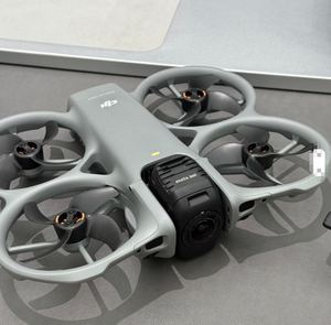 Dron O4 con Transmisión de Imagen Avata 360, Vista Panorámica de 8K, Grabación Estabilizada, Detección de Obstáculos en Todo el Campo de Visión - Product Image 1