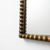 Miroir d'arche vintage traditionnel avec étagère, miroir mural baroque antique en bronze avec étagère fonctionnelle et cadre orné