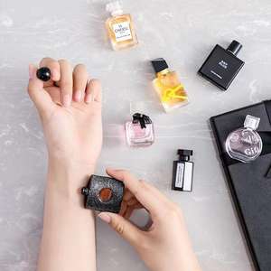 Mini Perfume Portátil de Larga Duración para Mujer, Fragancia Floral, Frutal, Amaderada y Especiada, 7.5ml, No Man's Land Rose Black Parfum - Product Image 1