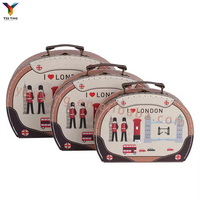 Nouveau produit emballage en papier personnalisé cadeau décoratif faveur de mariage mini valise coffrets cadeaux avec poignée