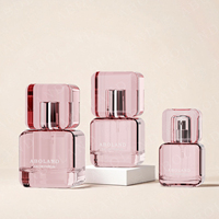 Flacon de parfum en verre de luxe au design spécial 30ml 50ml 100ml avec pompe, revêtement de couleur personnalisable, emballage haut de gamme avec boîte