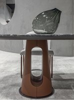 Table à manger en marbre naturel de luxe moderne, sur mesure, 8 à 12 places, base en métal sculptural pour salles à manger de villas haut de gamme