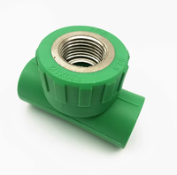 RA224 Raccord en T à surface lisse en PP-R 25 mm DIN 8077/8078, connexion par soudure, systèmes d'alimentation en eau basse pression, classe 150 NPT/BSPT