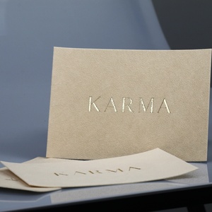 Tarjetas de Invitación de Terciopelo Personalizadas con Impresión en Dorado, Sobres de Terciopelo con Acabado Brillante Autoadhesivo, Tarjeta Elegante - Product Image 2