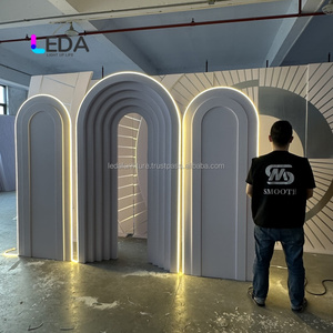 LEDA Prix d'usine Toile de fond de scène de mariage personnalisée Plaque de rétroéclairage en PVC blanc pour les événements de mariage - Product Image 2