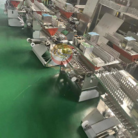 En chine, un fabricant de Production de forme de vitamine gomme, Machine de fabrication de sucette de haricots de gelée, prix du Pakistan