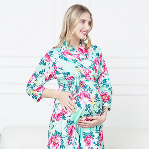 Abito <span class=keywords><strong>da</strong></span> mamma in bambù Eco e sacco a pelo abiti <span class=keywords><strong>da</strong></span> allattamento biologici naturali e stampa Swaddle Mom Robe e Baby Swaddle - Product Image 2