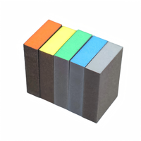 Éponge de ponçage colorée en mousse haute densité OEM, épaisseur 25 mm, pour polissage de meubles, utilisation humide ou sèche, tampon de ponçage manuel coloré