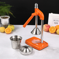 Handmatige citruspers met lange steel, comfortabele grip en draaibare hendel voor het persen van kleine fruit- en groentepunten in de huishouding