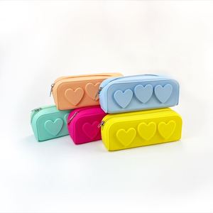 Fashionable <b>Silicone</b> <b>Waterproof</b> Pencil Bags Zipper Closure Heart Pattern Travel Cosmetics Large Logo Makeup Bag - Product Image 5