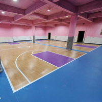 Revêtement de sol sportif en PVC prêt à être expédié, rouleau pour terrain de basketball, haute résilience, imperméable, fiable, joint sans soudure