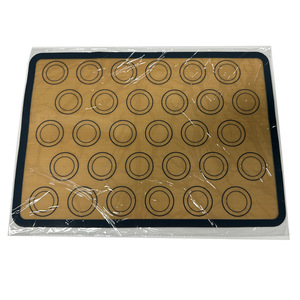 Feuille de cuisson en silicone professionnelle pour biscuits et macarons avec technologie de revêtement antiadhésif avancée - Product Image 1