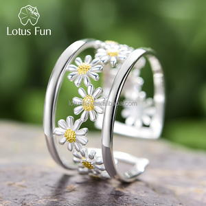Lotus Fun Elegante Kleine Gänseblümchen-Blumen Verstellbare Ringe für Frauen Echtes 925 Sterling Silber Original Luxus 18K <span class=keywords><strong>Gold</strong></span> Feiner Schmuck - Product Image 1