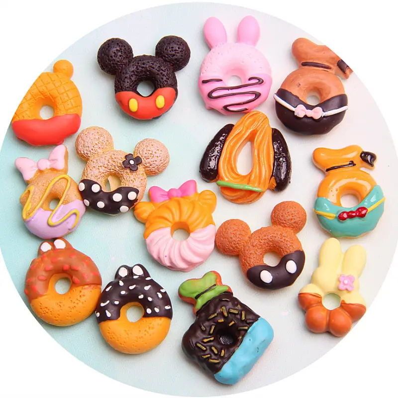 新しいかわいいミッキーデイジーゴールドフィッシュドーナツ漫画ドールハウスシミュレーションフードプレイDIY電話ケースミニチュアフードデザートケーキおもちゃ