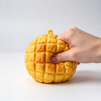 Balle Squishy en Gros en Forme de Boule d'Ananas, Jouet Rebondissant Style Bloc de Construction pour Détaillants B2C