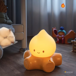 Lampada da Notte LED in Silicone con Ricarica USB, Design Minimalista della Famiglia Greedy, Lampada da Scrivania a Forma di Maialino per Camera da Letto, Regalo - Product Image 1