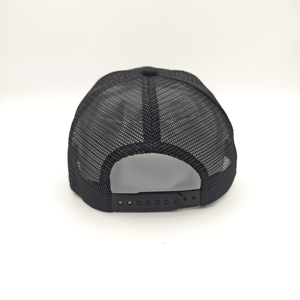 Gorra Trucker Personalizada de Alta Calidad Estilo Richardson 112, de Algodón Estructurado con Malla en Espiga y Bordado Hip Hop - Product Image 5