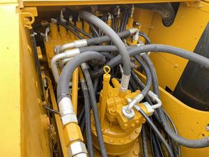 Nouvelle Arrivée : Excavatrice Hydraulique 323, Capacité 23 Tonnes, Moteur, Pompe, Boîte de Vitesses, 95% Neuve, Originale Japonaise, Certifiée CE EPA, En Vente - Product Image 6