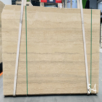 Prix d'usine Carrelage en travertin beige clair veiné, dalle murale en pierre de travertin et marbre