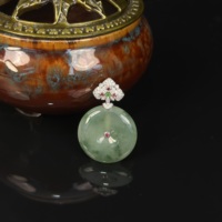 Pendentif en jadéite naturelle de Birmanie de qualité A, boucle de sécurité, trèfle en jadéite de haute qualité, pour femme, à porter au quotidien, cadeau en jadéite (avec NGTC)