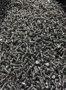 Vis hexagonales et écrous en acier inoxydable à finition unie résistant à la corrosion - Fixations à filetage métrique robustes pour projets de construction - Product Image 4