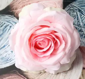Tête de rose européenne de mur de fleurs/tête de rose de simulation/fleur de tête de rose de velours de soie artificielle de 10-13cm pour la décoration de mariage