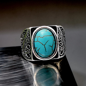 Anello Vintage con Intaglio a Vite, Anello Unisex alla Moda, Accessorio per Dito in Stile Retrò, Design Creativo - Product Image 1