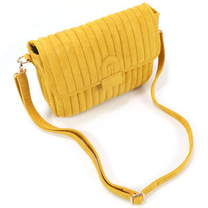 Bolso Bandolera Acolchado de Ante Amarillo de Moda 2025, Estilo Retro Minimalista, Moda Femenina para Combinar con Atuendos Casuales Diarios - Product Image 6