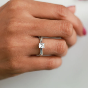 Anillo de compromiso con diamante de laboratorio de 1 quilate para mujer, E F VS, diamante solitario creado en laboratorio, corte esmeralda certificado, joyería nupcial elegante. - Product Image 4