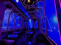Écran LED d'intérieur pour table de DJ Ktv Cabine de DJ Discothèque Bar Personnalisé 65 SDK flexible P4 Panneau d'affichage LED d'intérieur