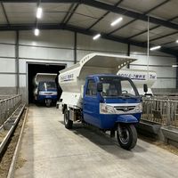 Véhicule Distributeur d'Aliments Diesel à Trois Roues Grande Capacité pour l'Alimentation du Bétail et des Ovins en Ferme