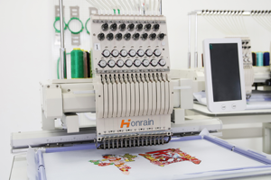 เครื่องปักหมวกคอมพิวเตอร์ HONRAIN แบบหัวเดียว 12/15 เข็ม ความเร็ว 1200 รอบต่อนาที พื้นที่ปัก 600x400 มม. - Product Image 4