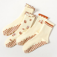 Chaussettes de sport en coton pour femmes, avec logo personnalisé, antidérapantes, pour le yoga, le pilates, le ballet, chaussettes athlétiques à volants, chaussettes personnalisées