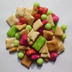 비건 맛있는 저지방 파삭 파삭 한 다채로운 볶은 쌀 크래커