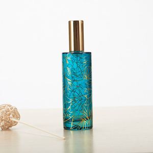 ขวดน้ำหอมปรับอากาศลายใบไม้สีเขียวอมฟ้าพร้อมฝาปิดและแท่งไม้หวาย - Product Image 6