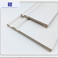 Plinthes décoratives modernes pour intérieur en WPC, accessoires de revêtement de sol imperméables en polystyrène PS, plinthes en PVC