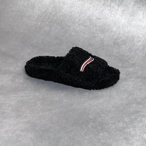 Chaussons en laine de haute qualité pour homme et femme, luxueux, pour l'automne et l'hiver, avec broderie tendance, antidérapants, design extérieur - Product Image 6