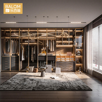 Système de dressing sur mesure BALOM, moderne et luxueux, en forme de U, avec éclairage LED, porte en verre, meubles de dressing intégrés