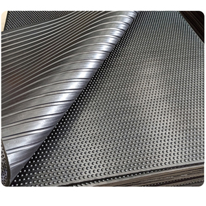 แผ่นยางปูพื้นกันลื่นสำหรับปศุสัตว์ แผ่นรองคอกม้า คอกวัว - Product Image 1