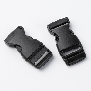 Hebilla de liberación lateral de plástico de 15 mm, ajustable, negra, para bolsos y mochilas - Product Image 1