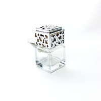 Flacon de parfum carré en verre de 8 ml avec bouchon couronne, échantillon gratuit pour diffuseur de parfum de voiture, clip de ventilation scellé, huile essentielle liquide, papier toilette
